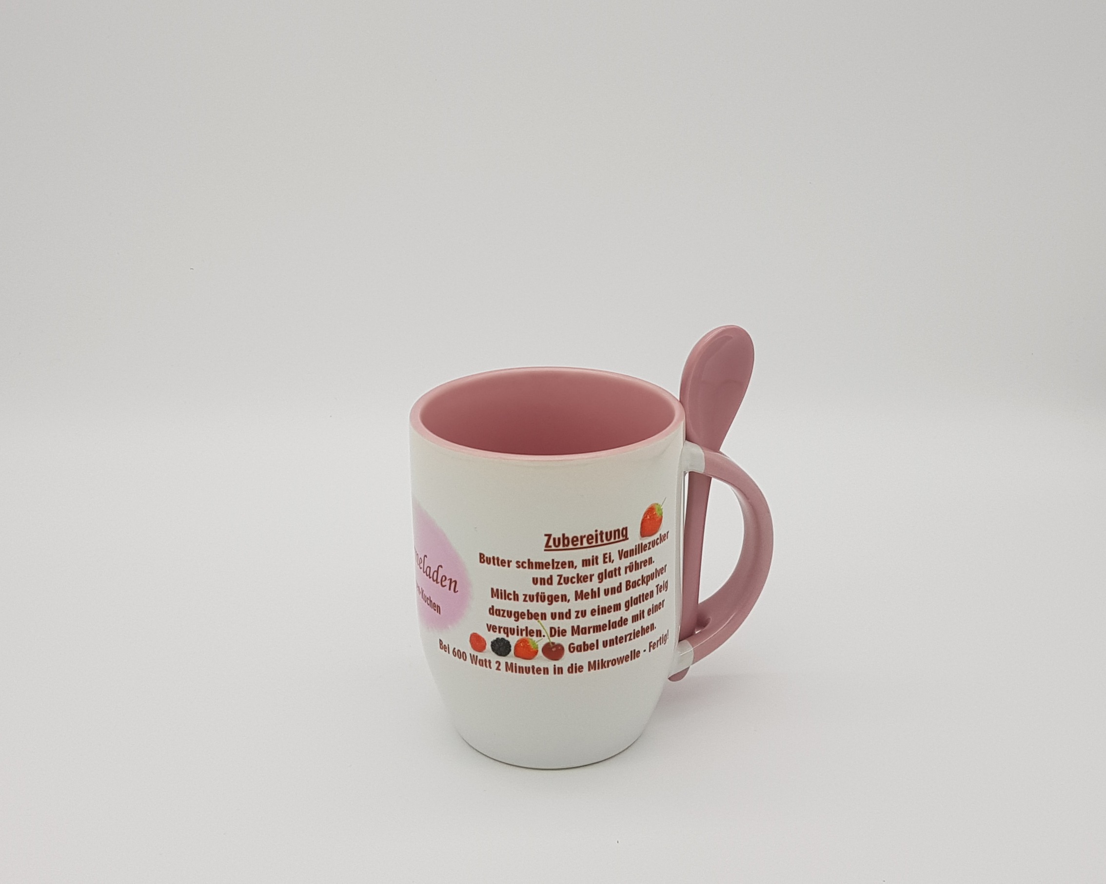 Löffeltasse Marmeladen-Tassenkuchen, Seitenansicht